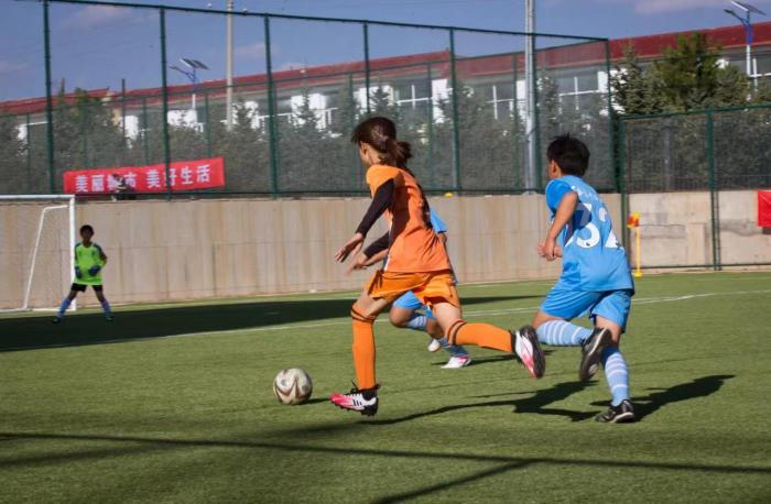 内蒙古自治区校园足球四级联赛小学组总决赛在