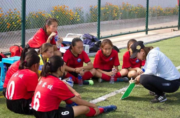 内蒙古自治区校园足球四级联赛小学组总决赛在