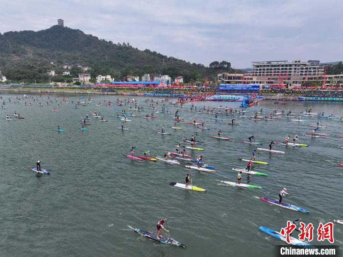 广西首次承办国家级桨板年度盛事：在漓江之滨