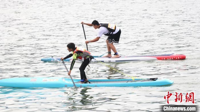 广西首次承办国家级桨板年度盛事：在漓江之滨