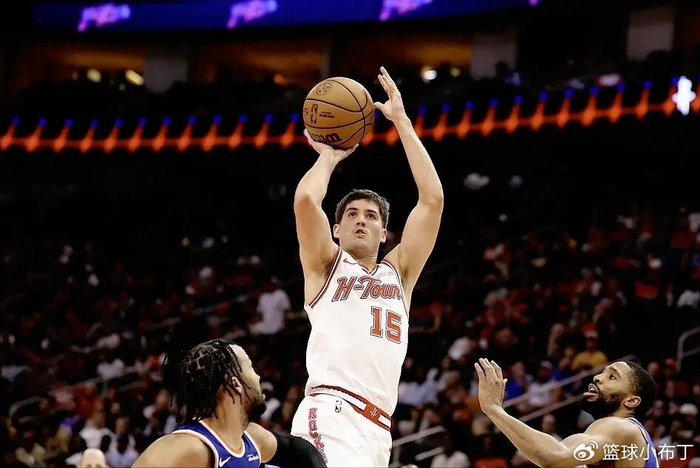 火箭队战术革新+球员态度转变 三分命中率飙升引